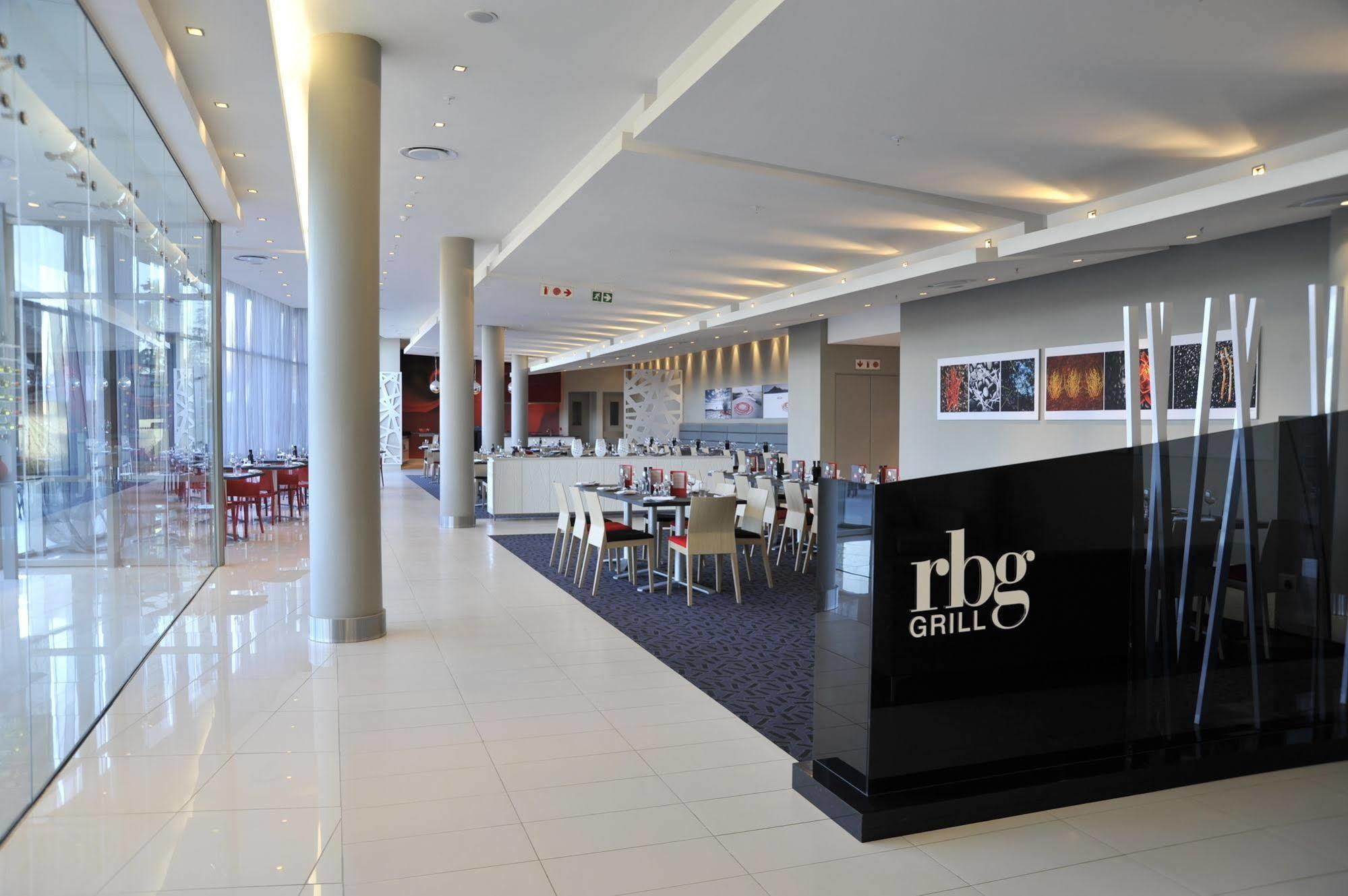 Park Inn Sandton Joanesburgo Exterior foto